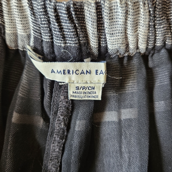 Two piece plaid shorts and crop top set - Picture 2 of 7